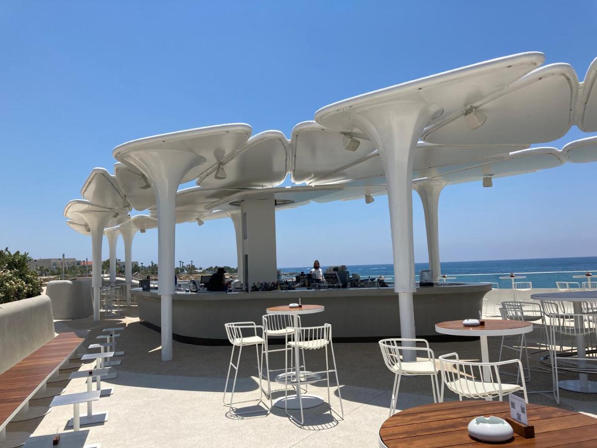 Sun Julz Apartments On The Beach Paphos Ngoại thất bức ảnh