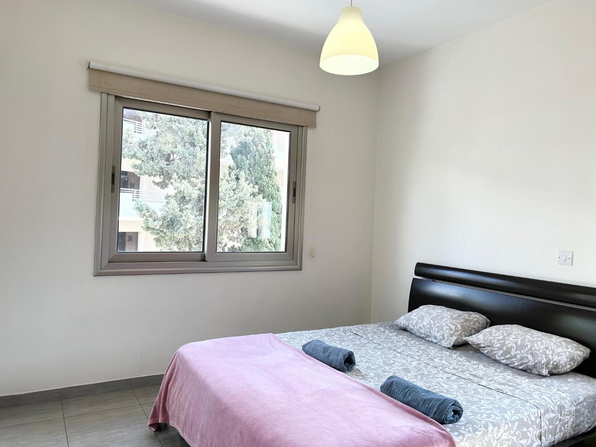 Sun Julz Apartments On The Beach Paphos Ngoại thất bức ảnh