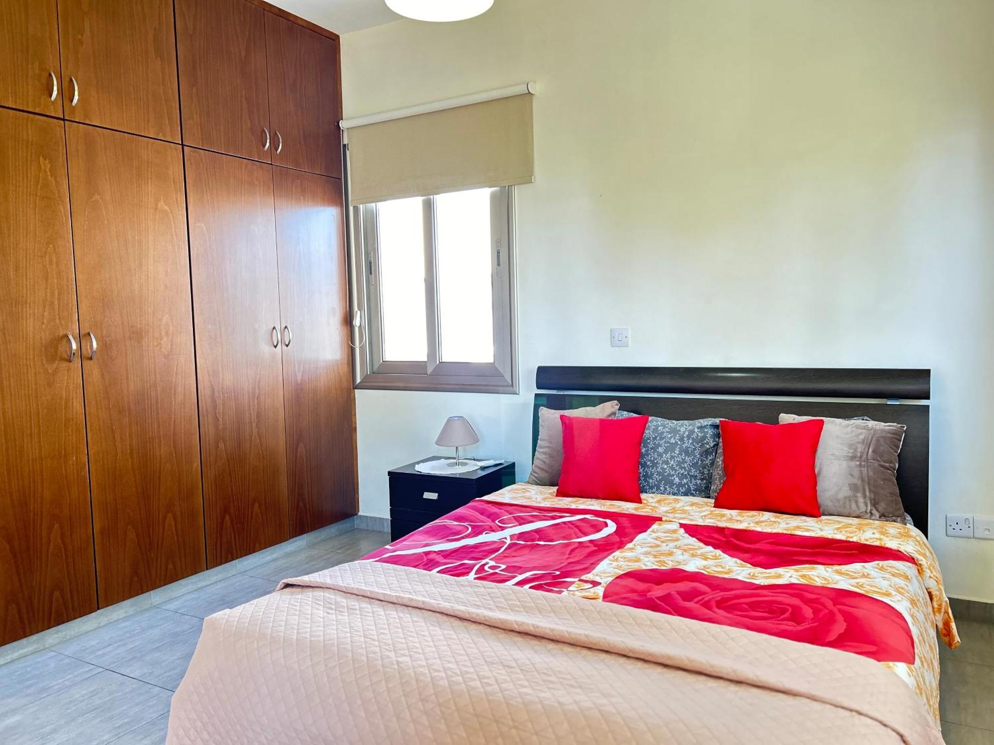 Sun Julz Apartments On The Beach Paphos Ngoại thất bức ảnh
